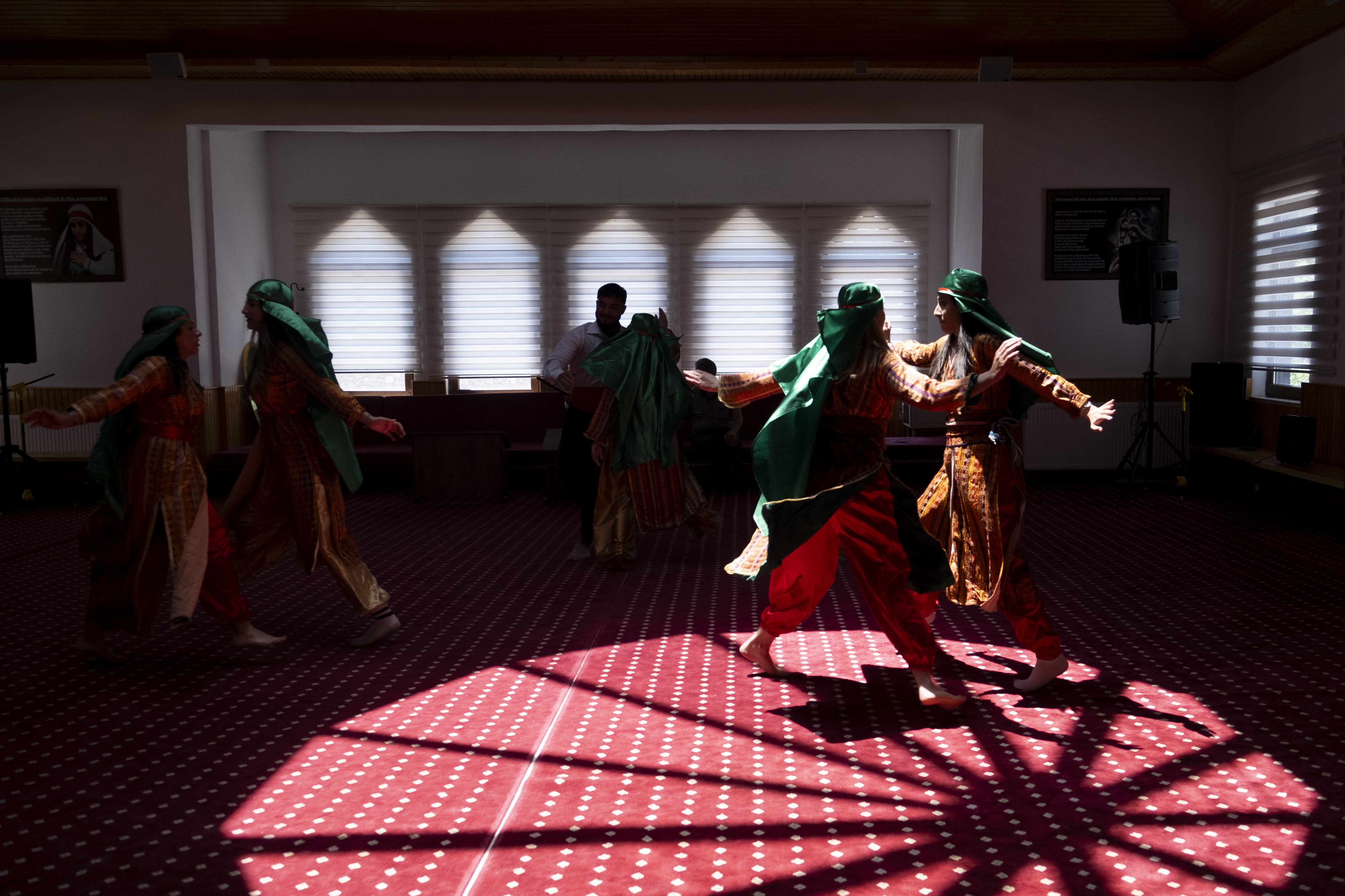 Toprakta başlayan, gökte tamamlanan yürüyüş: Semah