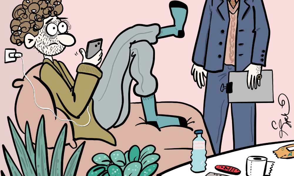 Karikatürde, koltukta yayılmış halde telefonuyla ilgilenen bir genç ev ortamında oturuyor. Karşısında, elinde evrak çantası olan sinirli bir adam, çevrede yaşanan kazaları anlatıyor. Sonunda genci hiçbir şey yapmadan oturmakla suçlayan sert bir ifadeyle eleştiriyor.