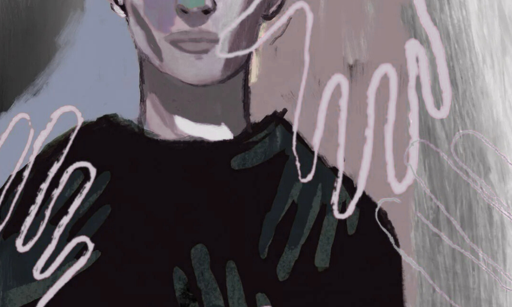 Görselde, omuzlarından yukarısı görünen bir kişinin yüzü nötr ve ifadesiz bir biçimde resmedilmiş. Renk paleti gri, pembe ve koyu tonlardan oluşuyor; bu da karanlık, gergin ve rahatsız hislere işaret ediyor. Kişinin çevresinde hem koyu hem de açık renkte soyut eller yer alıyor. Bu eller, kişiye doğru uzanıyor ya da kişinin bedenine dokunuyormuş gibi konumlanmış. Elle çizilmiş pembe konturlar, sanki bir karalama ya da iz gibi; koyu renkli eller ise gölge şeklinde. Bu dokunuş hissi, kişinin üzerinde bir baskı, müdahale ya da taciz algısı yaratıyor. Arka planın bulanık ve girift dokusu, sahnenin duygusal ağırlığını artırıyor. Kişinin yüzünün yarı gölgede kalması, yaşanan durumun belirsizliğini ve kırılganlığı vurguluyor. Genel atmosfer, rahatsızlık, müdahale, sınır ihlali ve güvensizlik duygularını güçlü biçimde çağrıştırıyor.