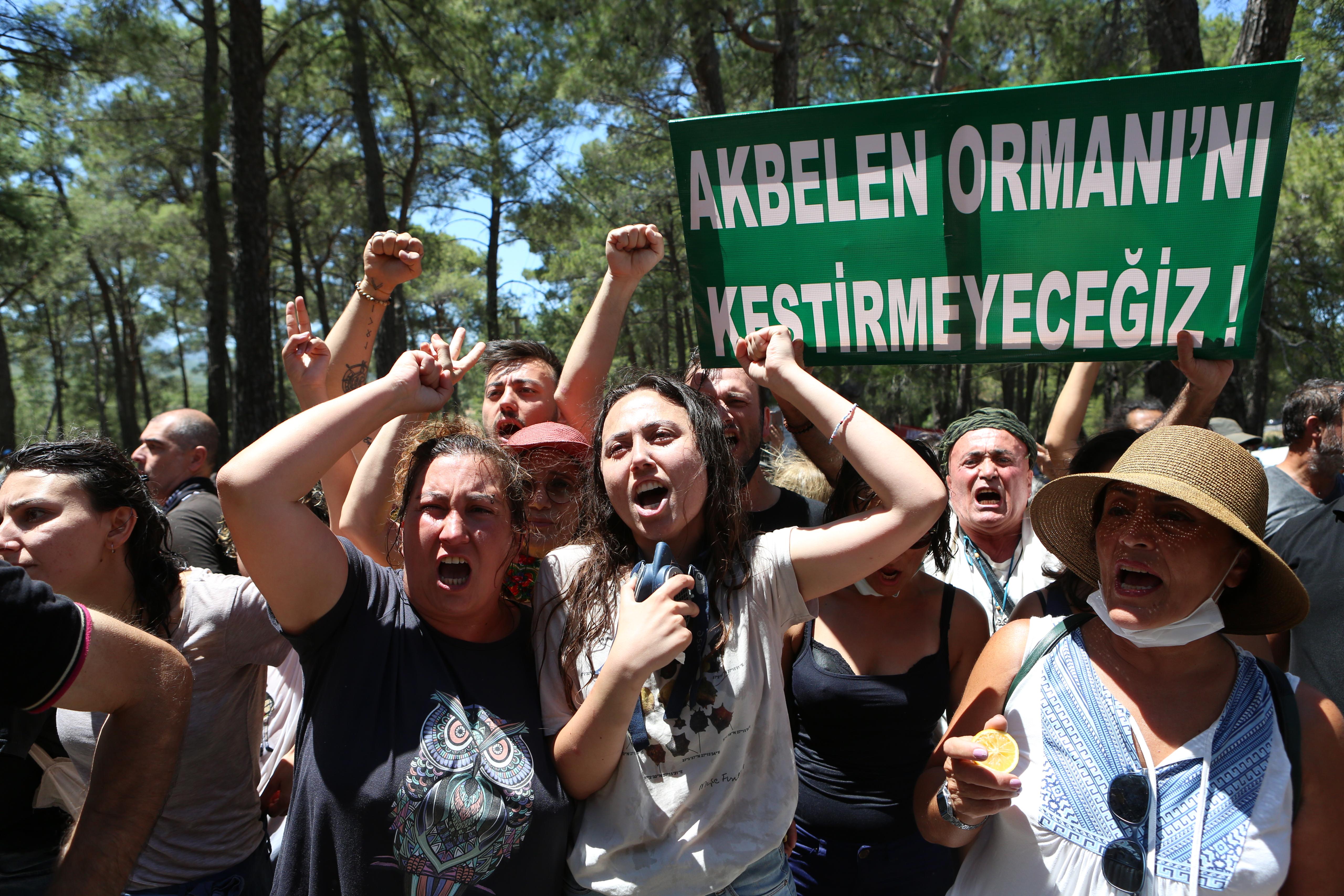 Esra Işık tutuklandı: “İki şirket için yasayı delmeye kalktınız onun da davası Anayasa Mahkemesi’nde”