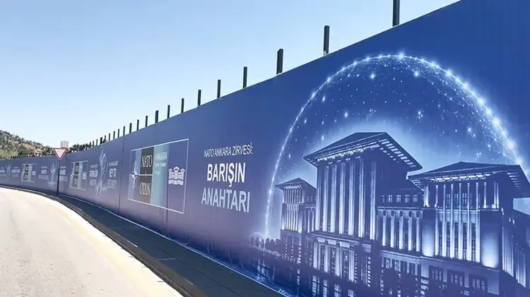 Belki şehre NATO gelir, siyasi iklim değişir…