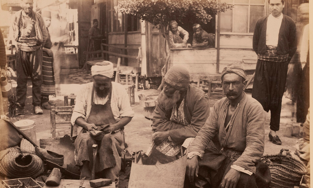 Tekerrür: Hamallar ve kundura işçileri grevde